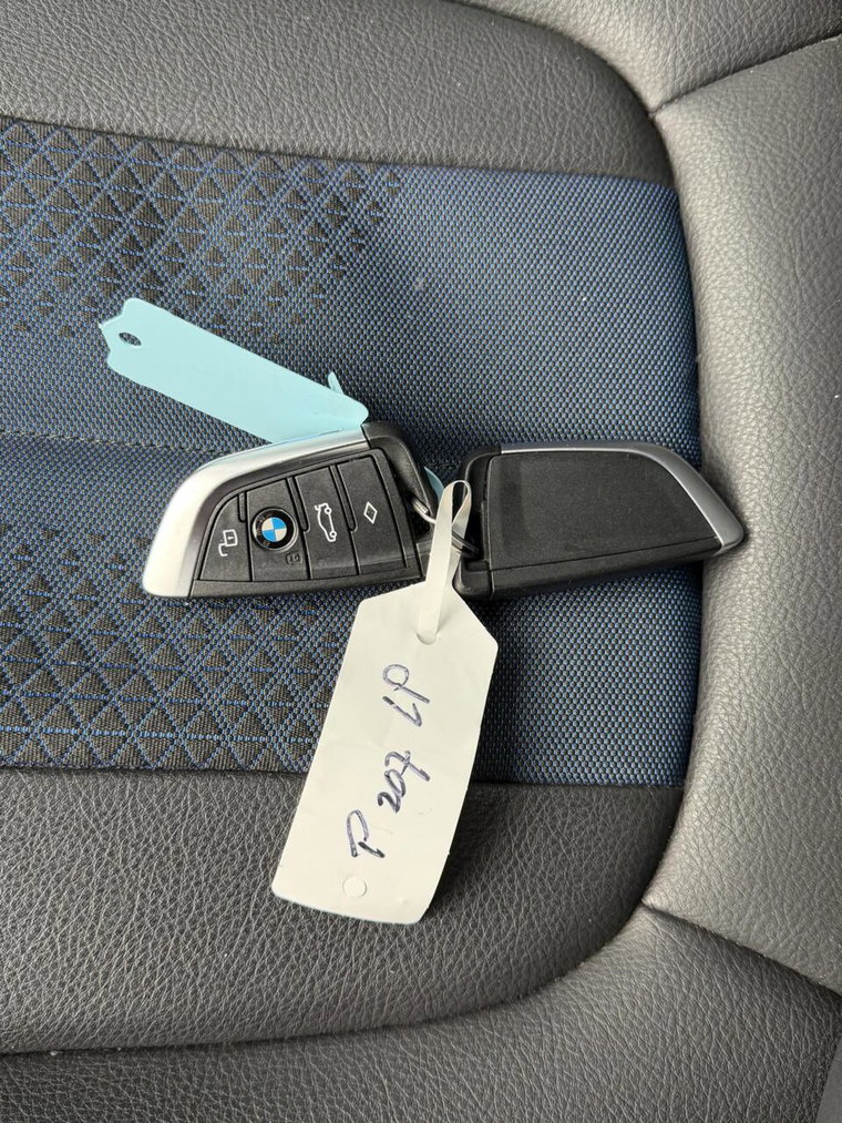 Vehicle Image 24