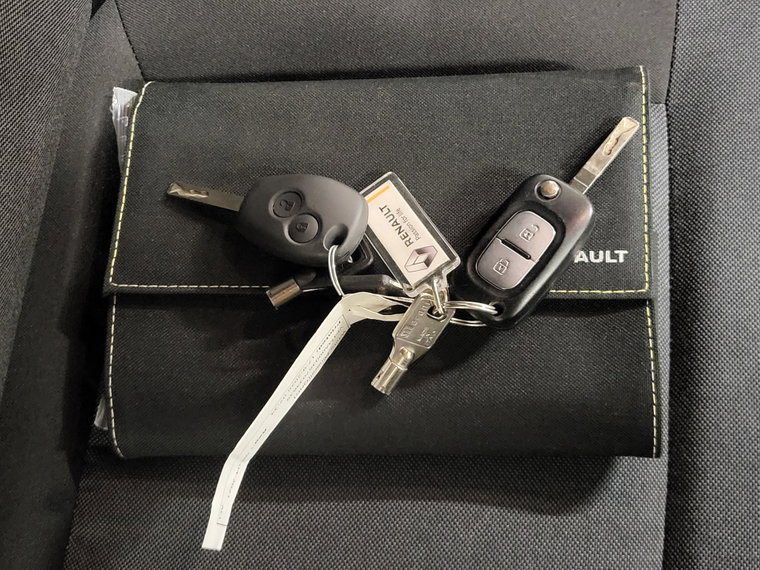 Vehicle Image 21