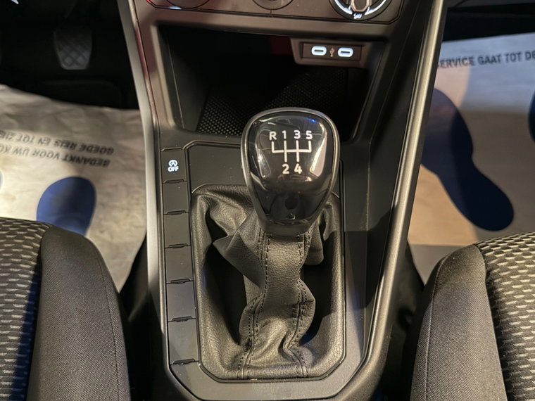 Vehicle Image 22
