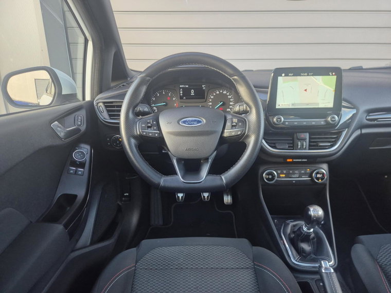 Vehicle Image 17