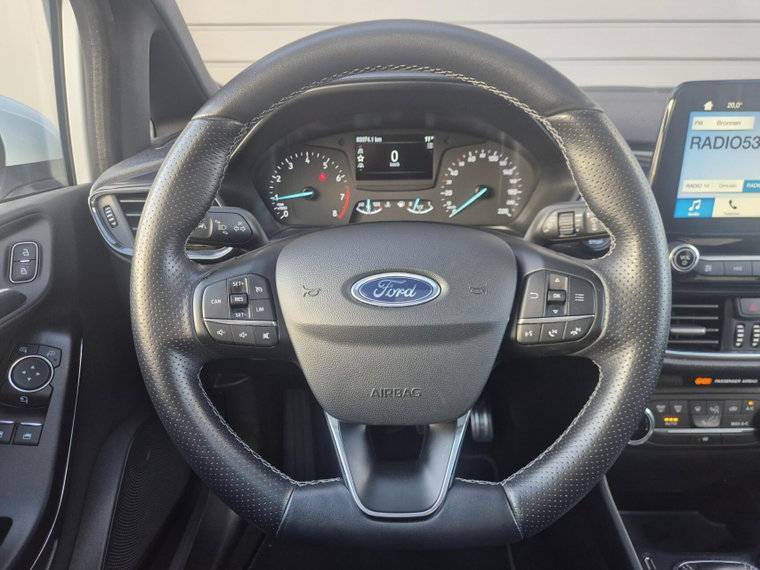 Vehicle Image 24