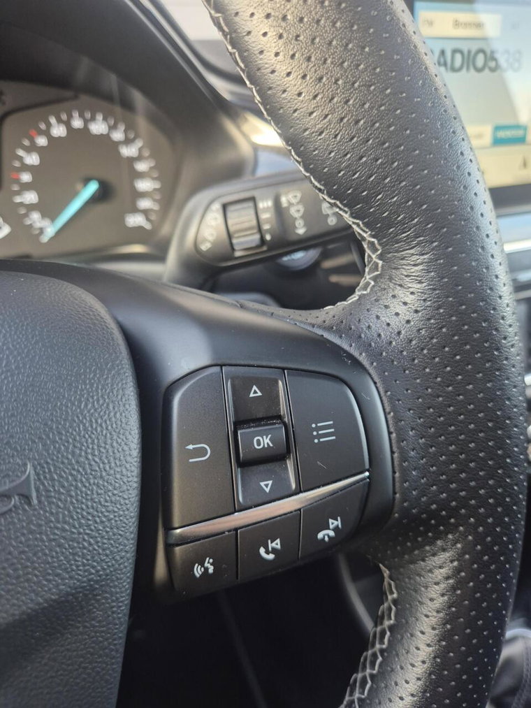 Vehicle Image 26