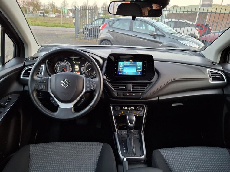 Vehicle Image 35