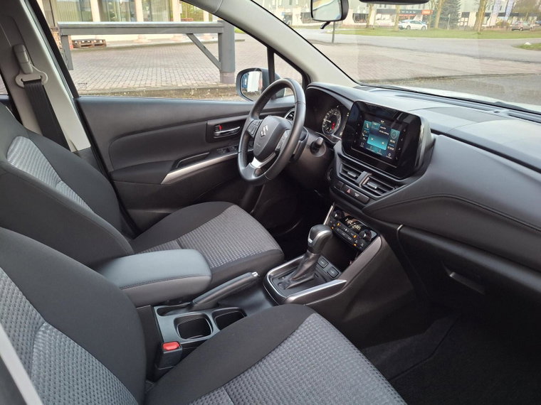 Vehicle Image 38