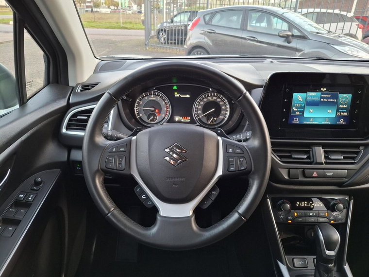 Vehicle Image 11
