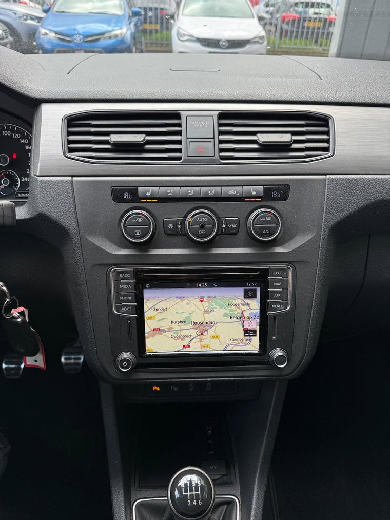 Vehicle Image 27