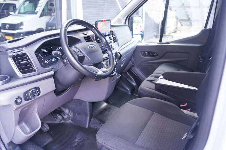 Vehicle Image 19