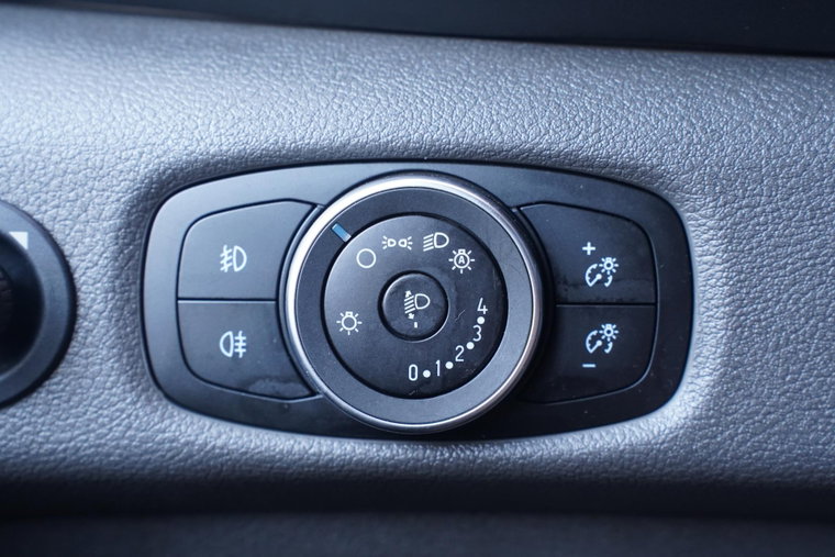 Vehicle Image 35