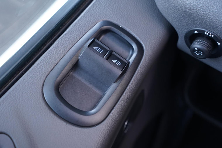 Vehicle Image 36