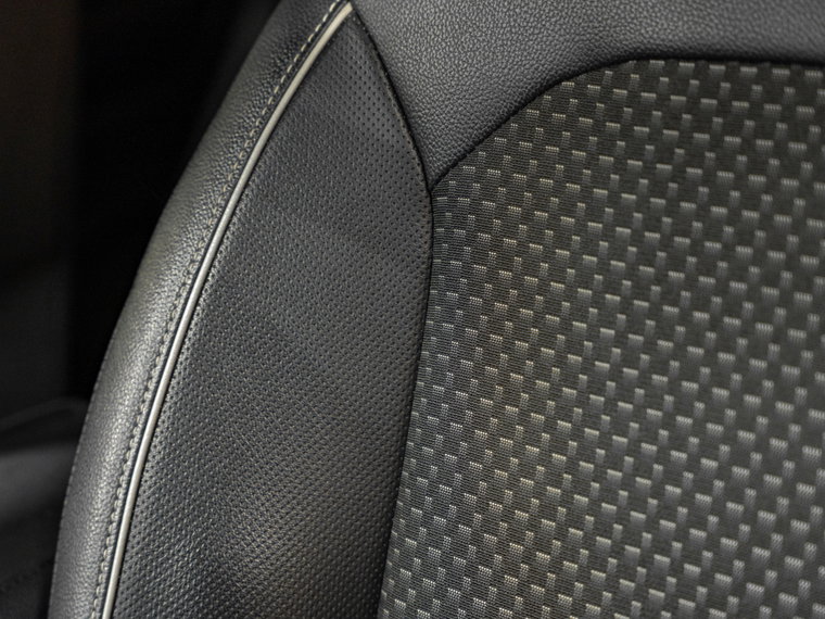 Vehicle Image 38