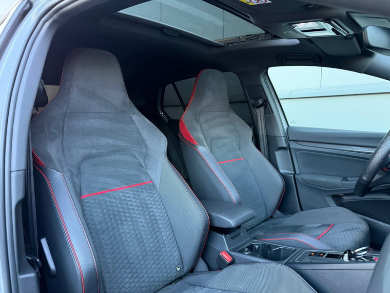 Vehicle Image 35
