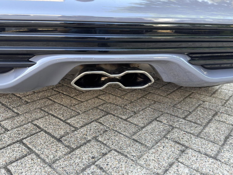 Vehicle Image 33