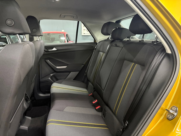 Vehicle Image 33