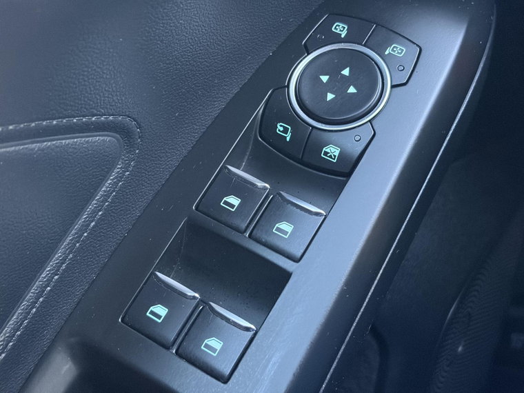 Vehicle Image 26