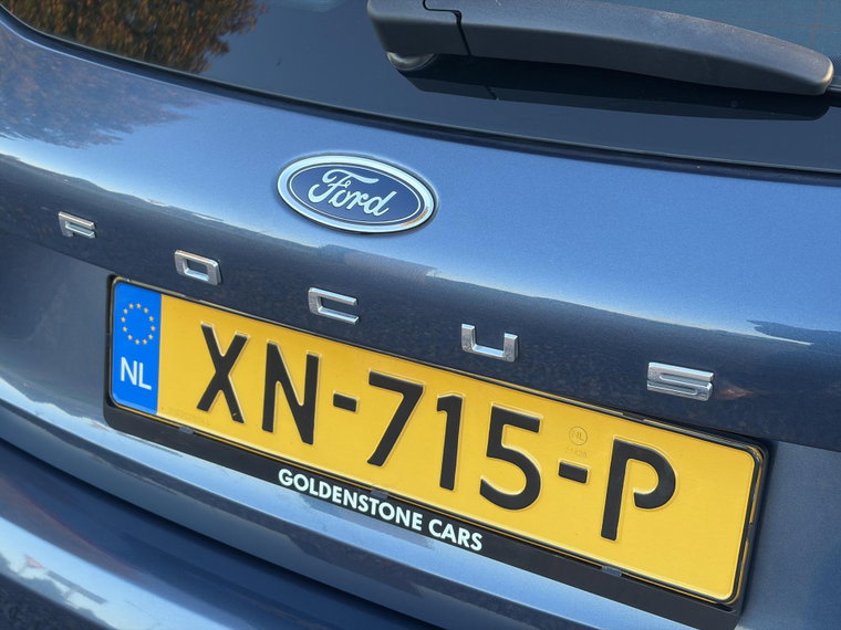 Vehicle Image 38