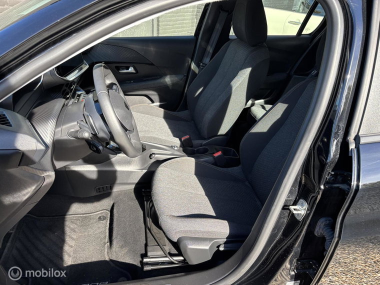 Vehicle Image 36