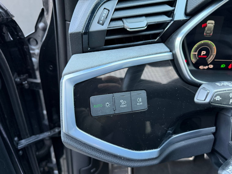 Vehicle Image 40