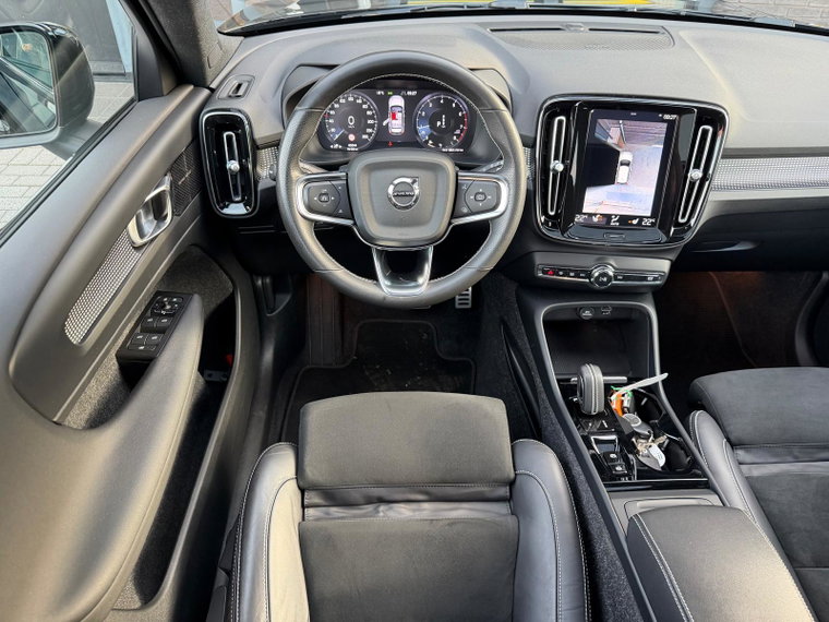 Vehicle Image 19