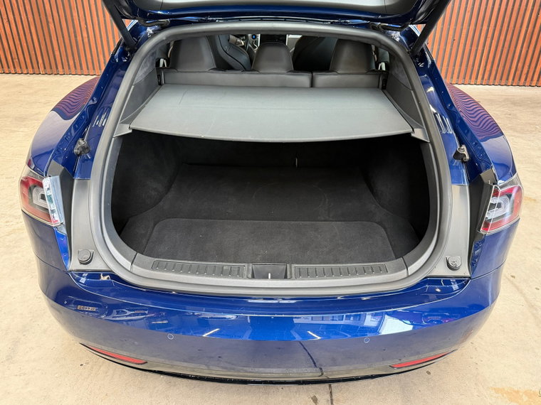 Vehicle Image 17
