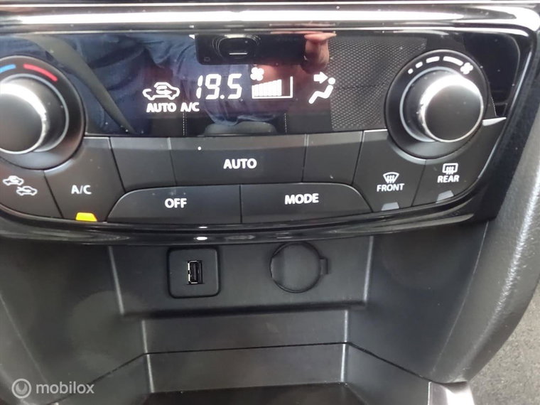 Vehicle Image 17