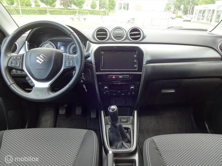 Vehicle Image 10