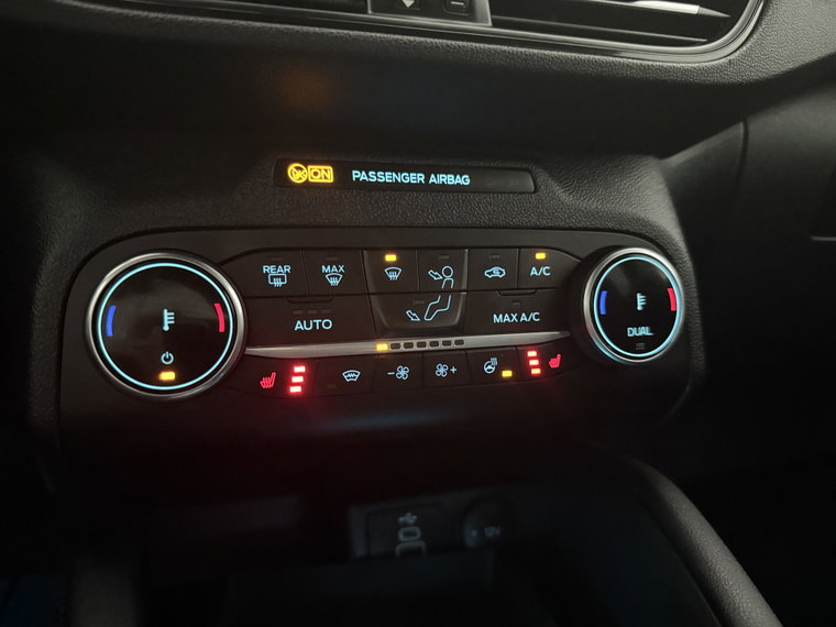Vehicle Image 24