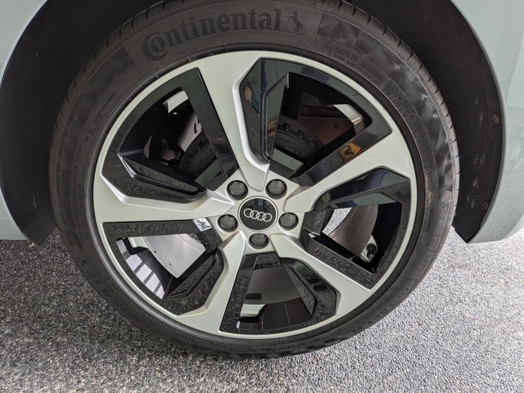 Vehicle Image 19