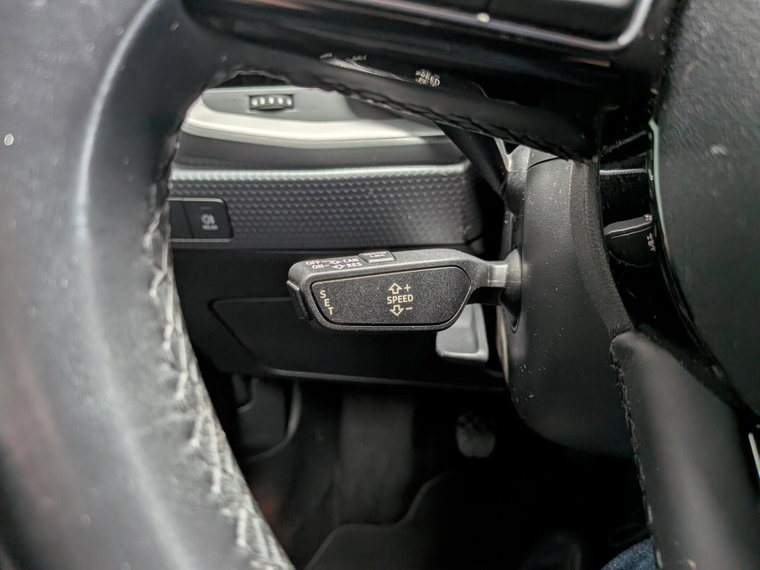 Vehicle Image 28