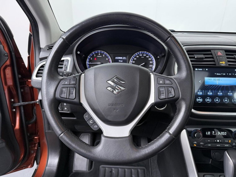 Vehicle Image 11