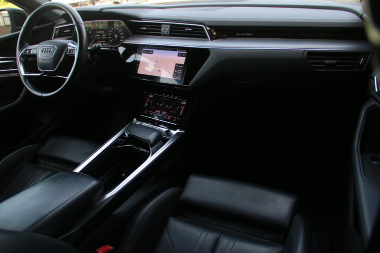 Vehicle Image 11