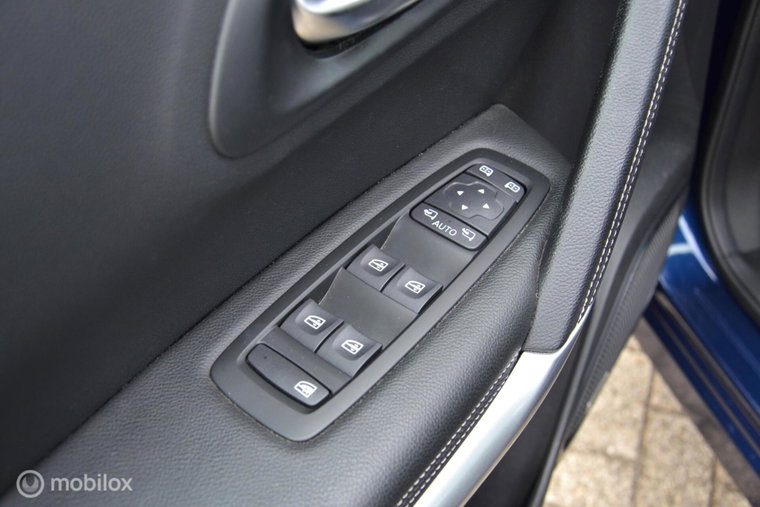 Vehicle Image 40