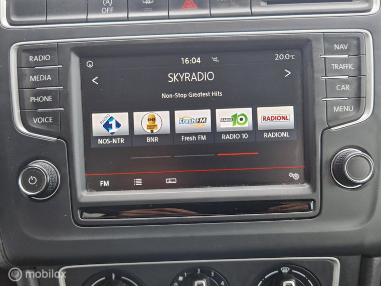 Vehicle Image 16