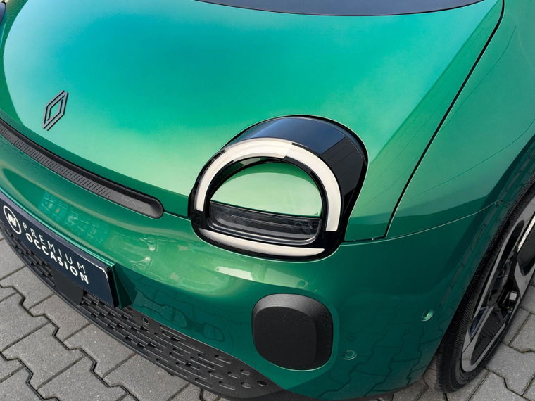 Vehicle Image 24