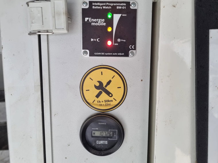 Vehicle Image 11