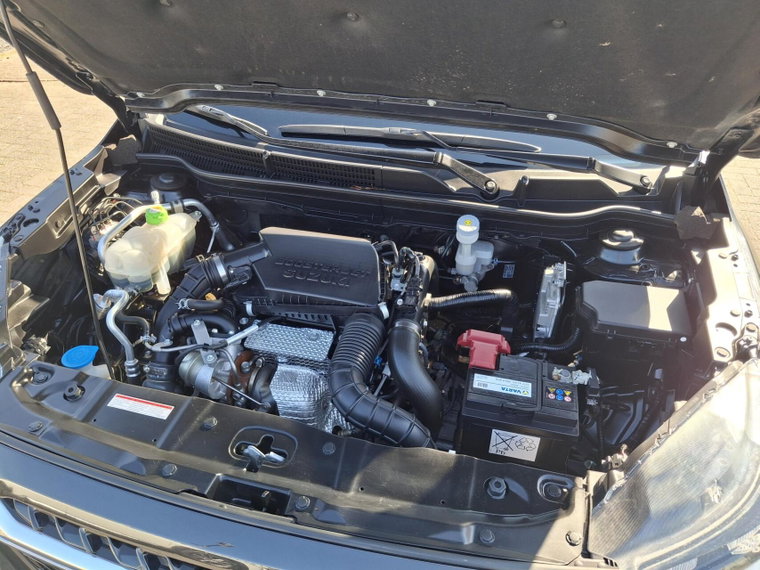 Vehicle Image 13
