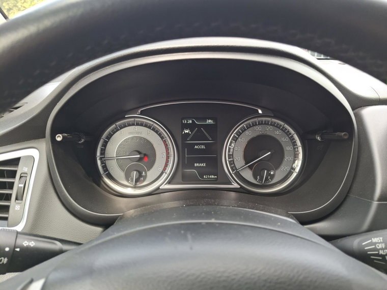 Vehicle Image 24