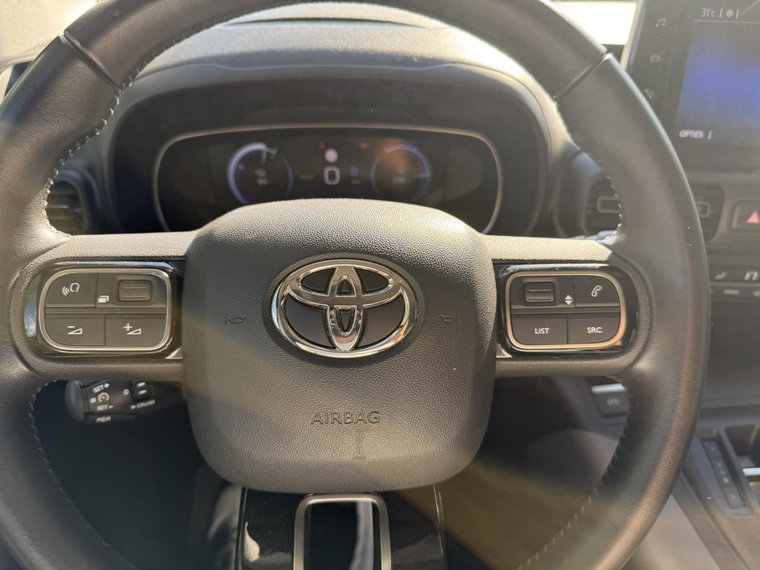 Vehicle Image 30