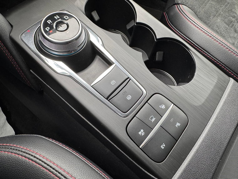 Vehicle Image 24