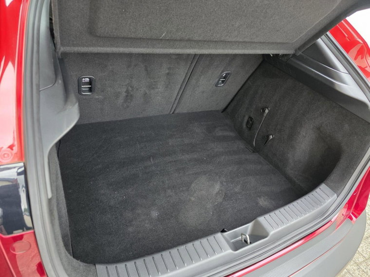 Vehicle Image 33