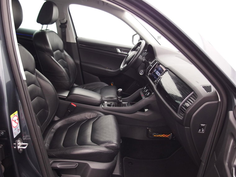 Vehicle Image 48