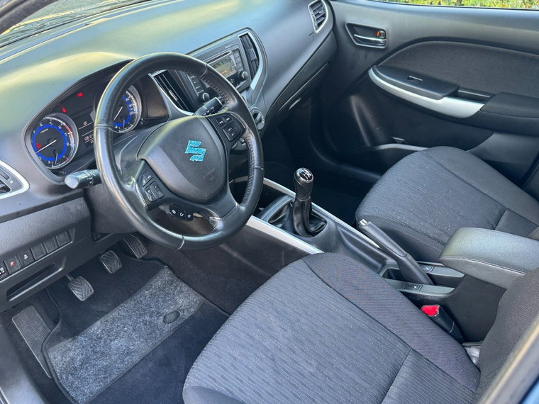 Vehicle Image 14