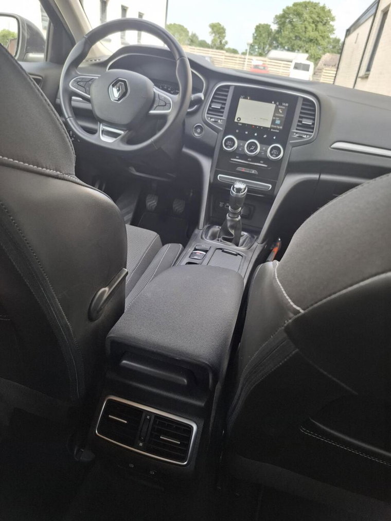 Vehicle Image 14