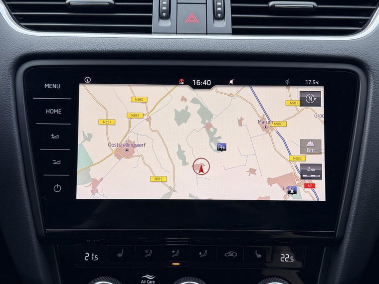 Vehicle Image 25