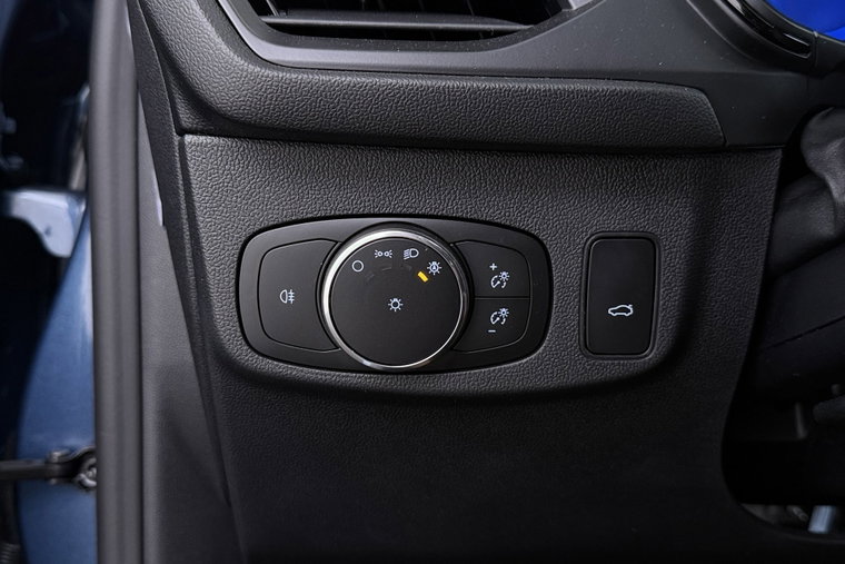 Vehicle Image 32