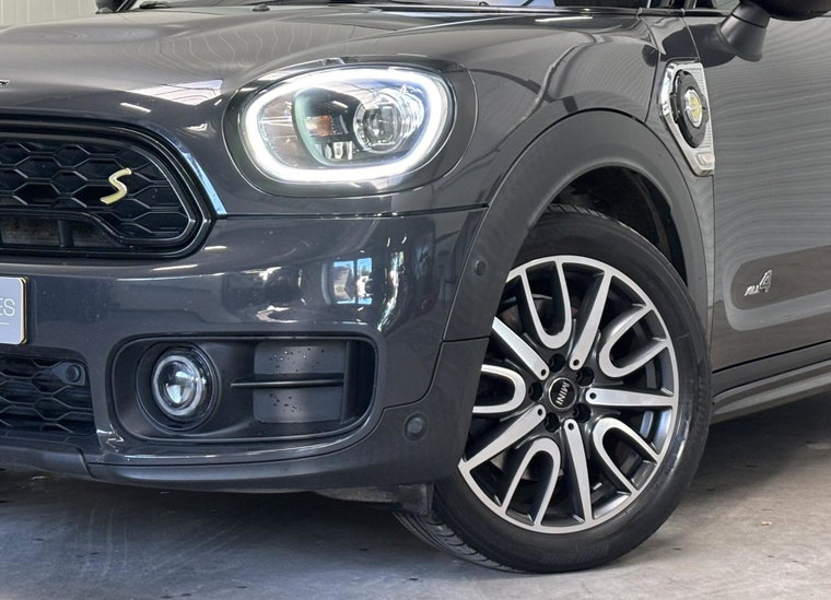 Vehicle Image 21