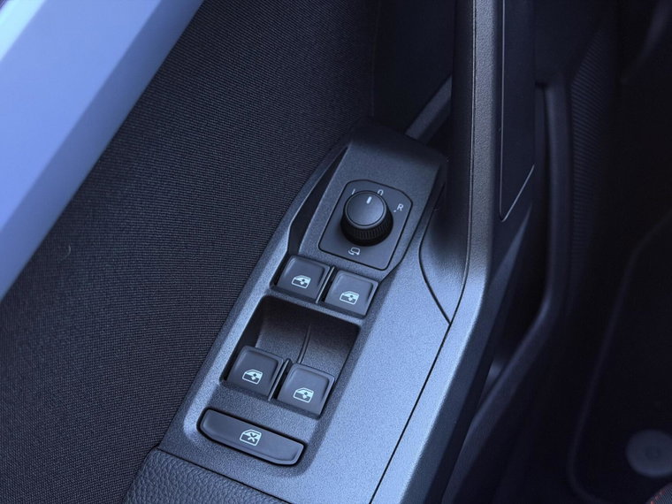 Vehicle Image 39