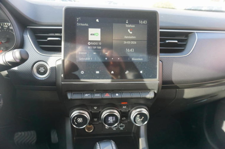 Vehicle Image 16