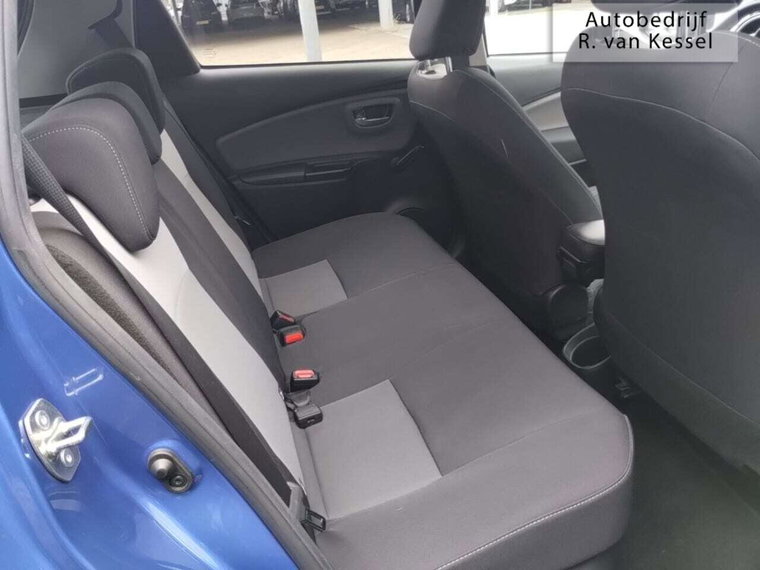 Vehicle Image 11