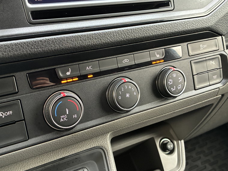 Vehicle Image 26