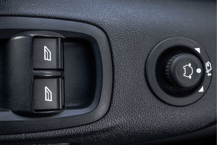 Vehicle Image 24